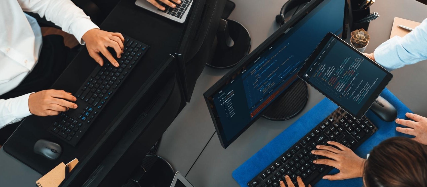 Multi‑screen programming environment for small team CI/CD